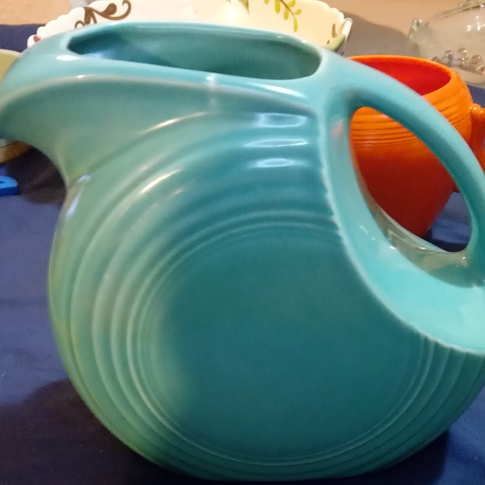 Homer Laughlin Fiestaware Turquoise Large Disc Pitcher 64oz